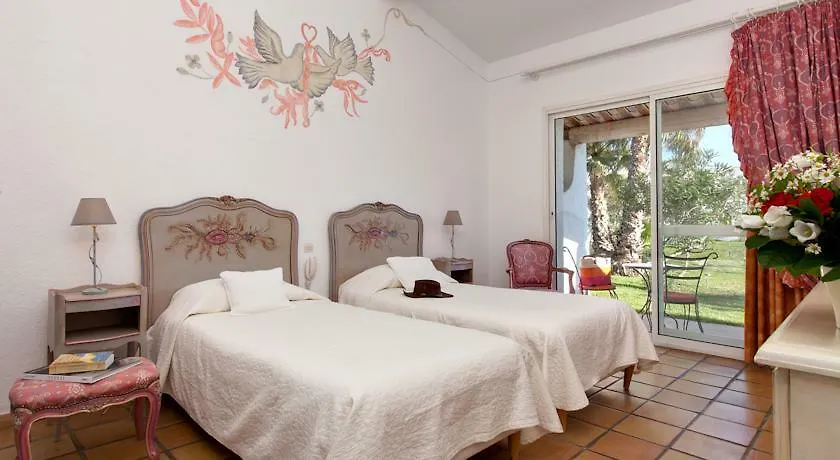 ***  Hotel La Tramontane Saintes-Maries-de-la-Mer Francia